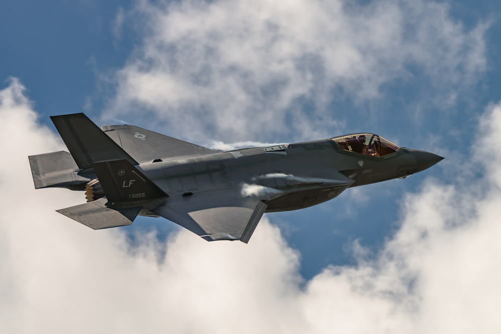 هل تستطيع قطر الحصول على المقاتلات العسكرية  الأميركية  F - 35 