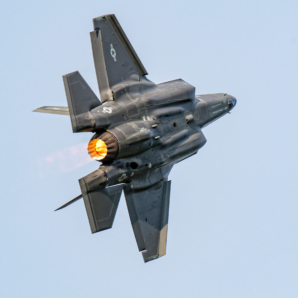 قلق إسرائيلي من بيع الطائرات الحربية الأميركية للسعودية