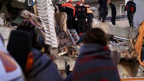 OIF 6 ضحايا زلزال مدينة إزمير ازدادت إلى 60 قتيل
