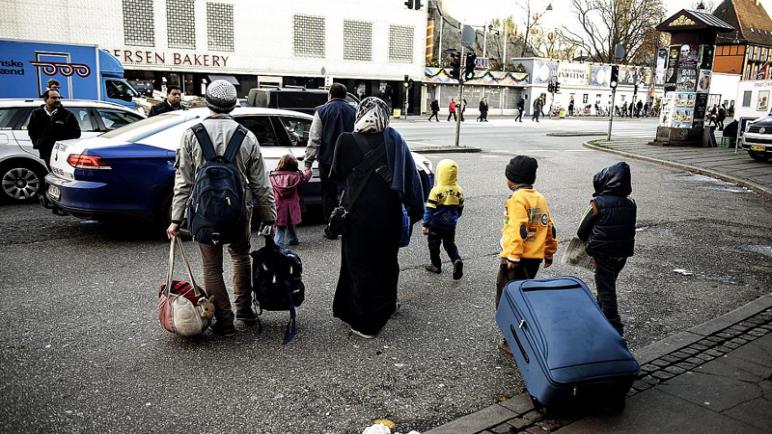 REFUGEES DENMARK اللاجؤون السوريون في الدنمارك و قرار إعادتهم لسوريا